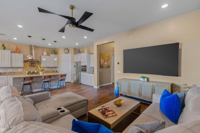 20822 W HILLCREST Boulevard, Buckeye, AZ 85396