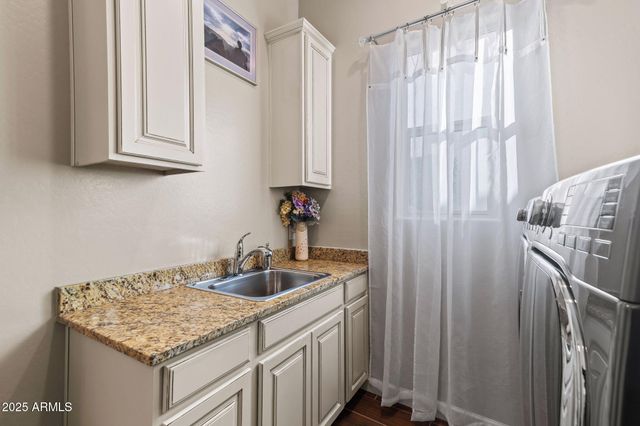 20822 W HILLCREST Boulevard, Buckeye, AZ 85396