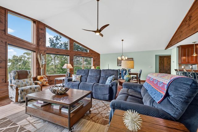 78 Longview Lane, Blue Ridge, GA 30513