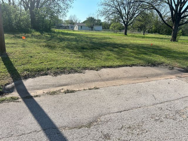 516 S Ave B, Olney, TX 76374