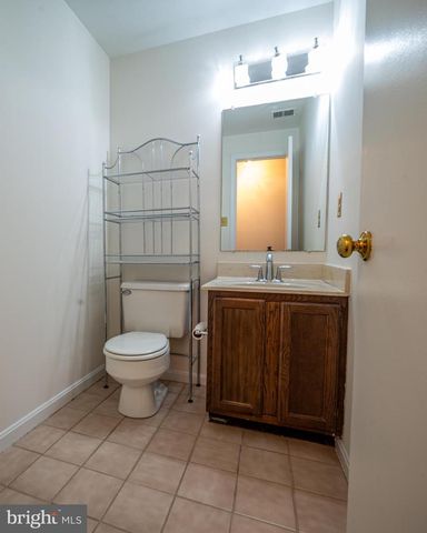 4073 NORBECK SQUARE DR, Rockville, MD 20853