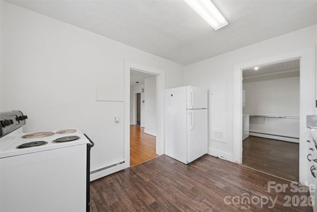 2711 SE 8th Avenue SE, Hickory, NC 28602