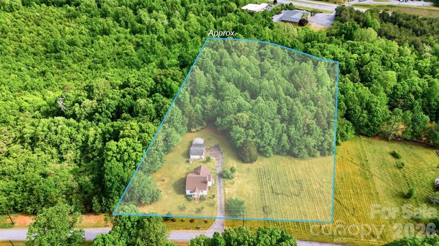 2711 SE 8th Avenue SE, Hickory, NC 28602
