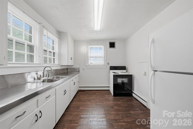 2711 SE 8th Avenue SE, Hickory, NC 28602