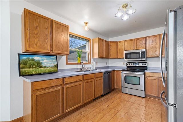 1416 Villa Park COURT, West Bend, WI 53090