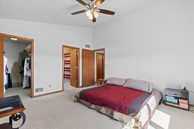 1416 Villa Park COURT, West Bend, WI 53090