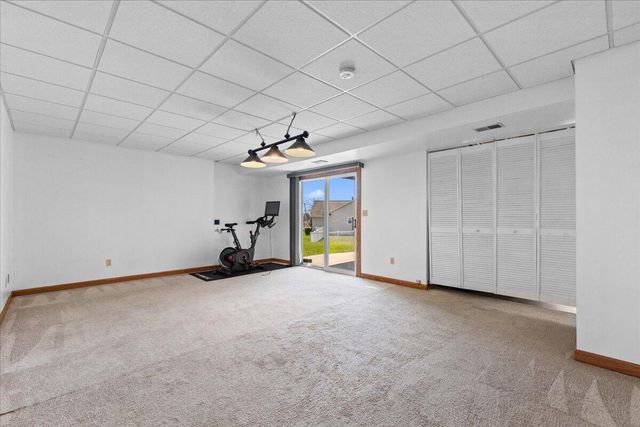 1416 Villa Park COURT, West Bend, WI 53090