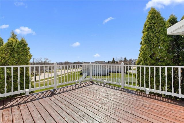 1416 Villa Park COURT, West Bend, WI 53090