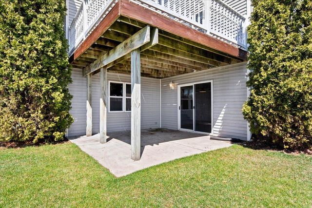 1416 Villa Park COURT, West Bend, WI 53090