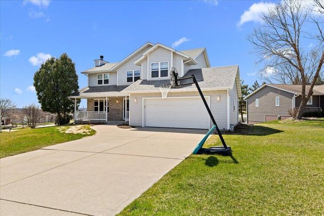 1416 Villa Park COURT, West Bend, WI 53090