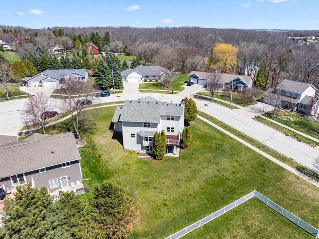 1416 Villa Park COURT, West Bend, WI 53090