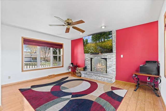 1416 Villa Park COURT, West Bend, WI 53090