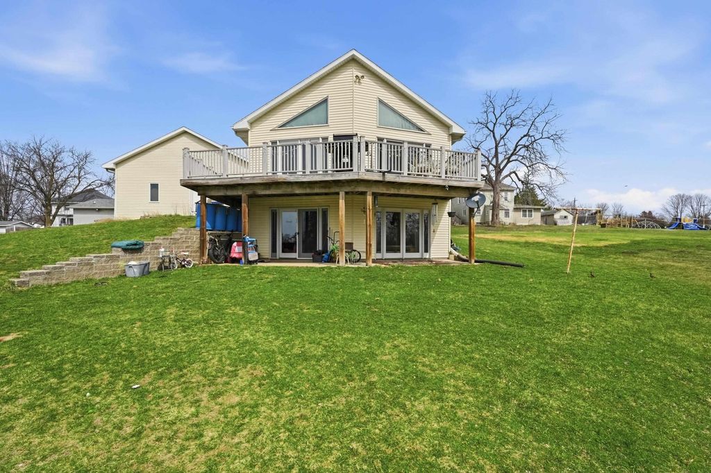 308 E Central Street, Raymond, IA 50667