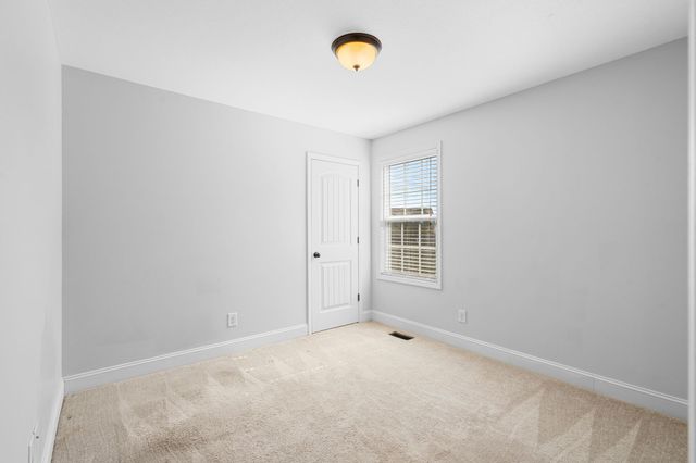 2329 Spike Ct, Clarksville, TN 37040