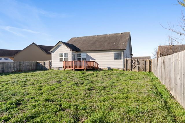 2329 Spike Ct, Clarksville, TN 37040