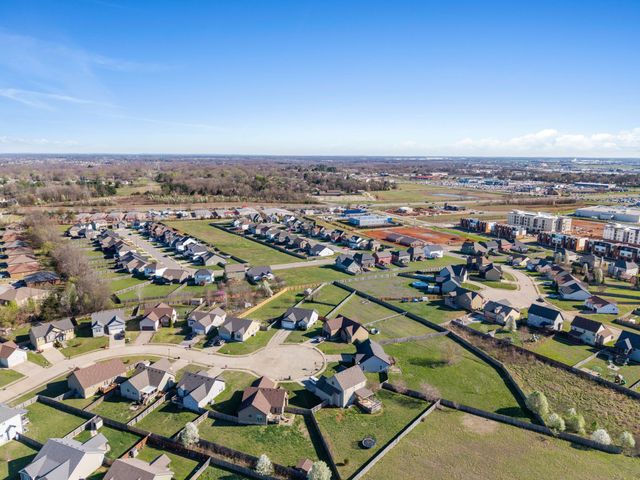 2329 Spike Ct, Clarksville, TN 37040