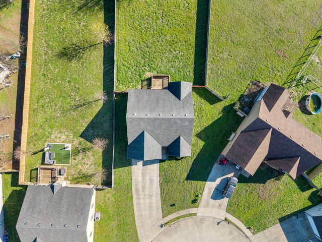 2329 Spike Ct, Clarksville, TN 37040