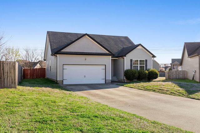 2329 Spike Ct, Clarksville, TN 37040