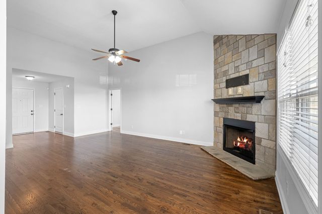 2329 Spike Ct, Clarksville, TN 37040