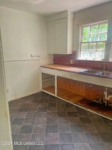 150 Sewanee Drive, Jackson, MS 39209