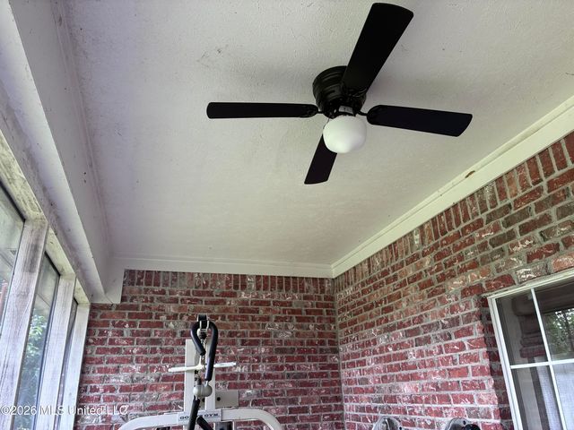 5988 Henderson Road, Pearl, MS 39208