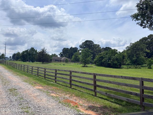 5988 Henderson Road, Pearl, MS 39208