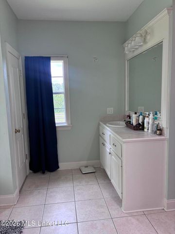 5988 Henderson Road, Pearl, MS 39208