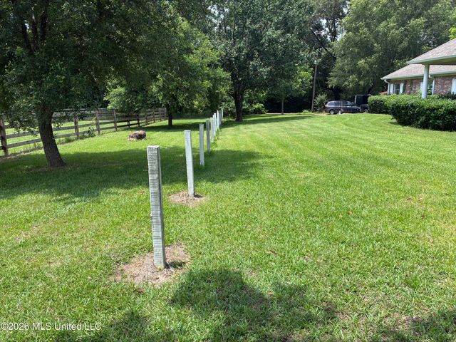 5988 Henderson Road, Pearl, MS 39208