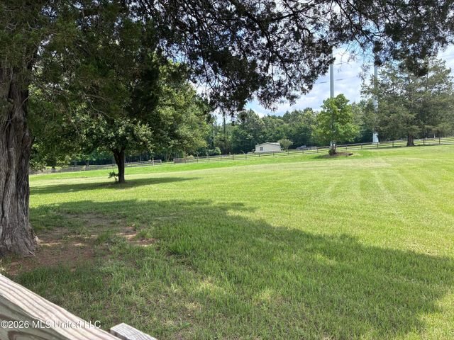5988 Henderson Road, Pearl, MS 39208