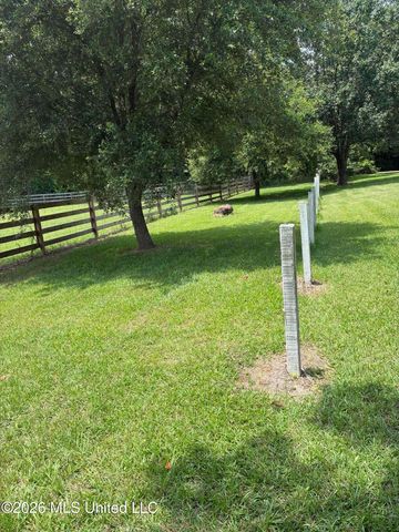 5988 Henderson Road, Pearl, MS 39208
