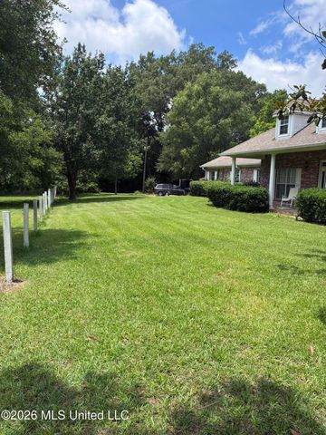 5988 Henderson Road, Pearl, MS 39208
