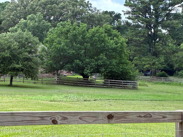 5988 Henderson Road, Pearl, MS 39208