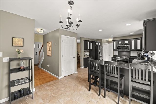 7 Parsons Walk, Berkley, MA 02779