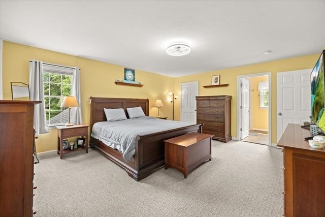 7 Parsons Walk, Berkley, MA 02779