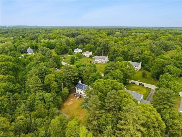 7 Parsons Walk, Berkley, MA 02779