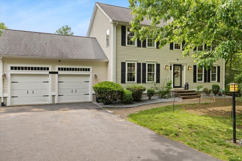 7 Parsons Walk, Berkley, MA 02779
