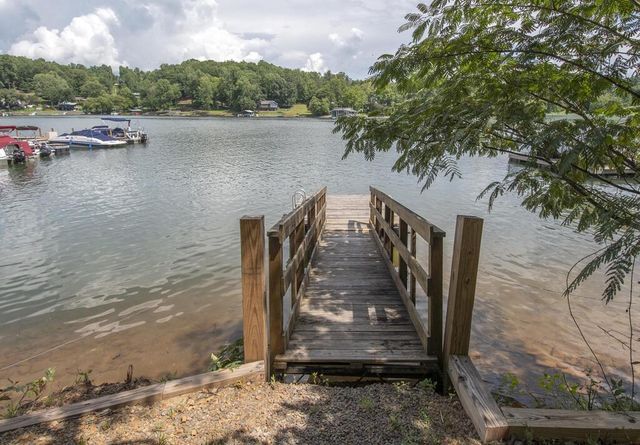346 Woodland Lane, Hayesville, NC 28904