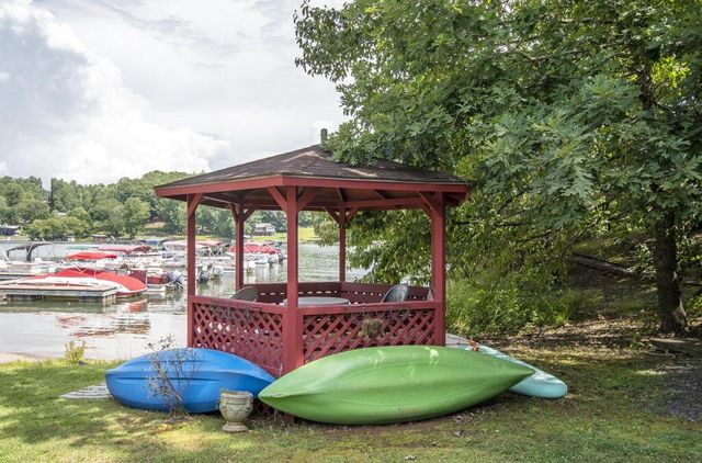346 Woodland Lane, Hayesville, NC 28904