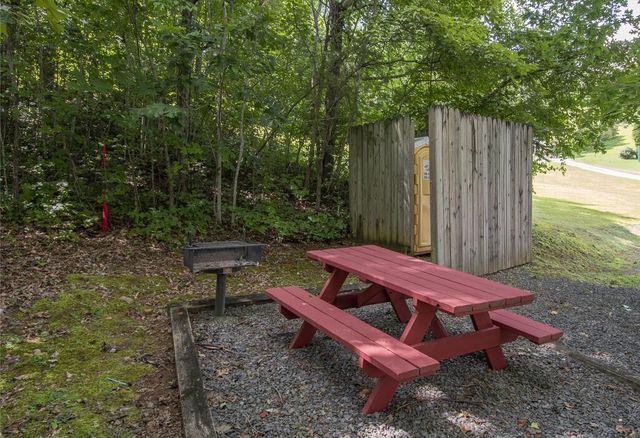 346 Woodland Lane, Hayesville, NC 28904