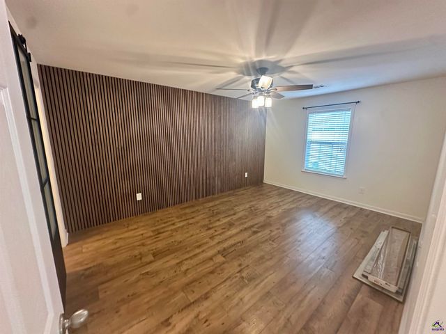 129 Kingston Village Drive, Perry, GA 31069