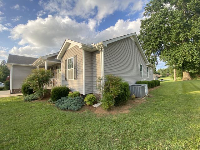 208 Arrowhead Dr, Mcminnville, TN 37110