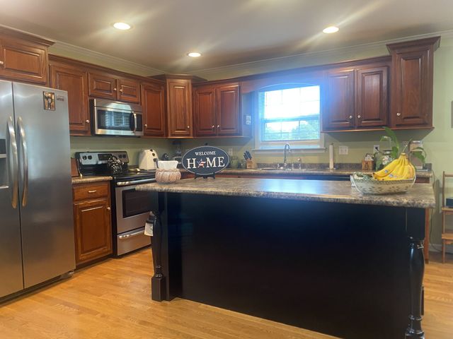 208 Arrowhead Dr, Mcminnville, TN 37110