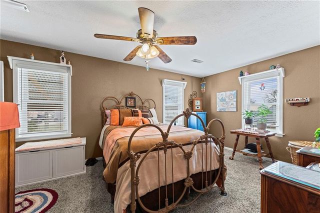 108 N Madison Street, Spring Hill, KS 66083