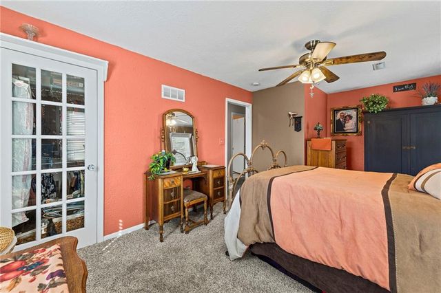 108 N Madison Street, Spring Hill, KS 66083