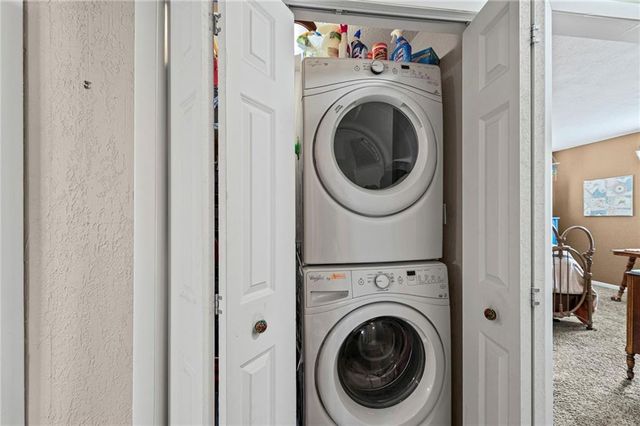 108 N Madison Street, Spring Hill, KS 66083