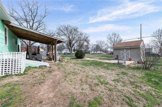 108 N Madison Street, Spring Hill, KS 66083
