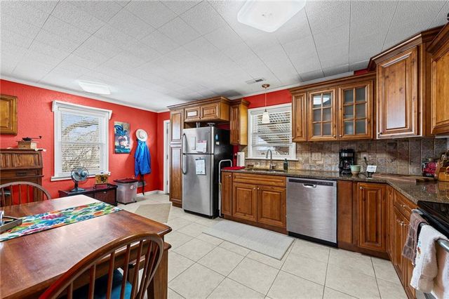 108 N Madison Street, Spring Hill, KS 66083