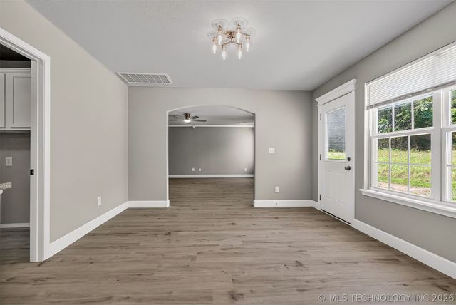 8590 E State Hwy 20, Claremore, OK 74019