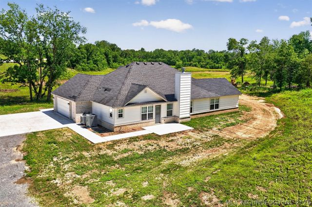 8590 E State Hwy 20, Claremore, OK 74019