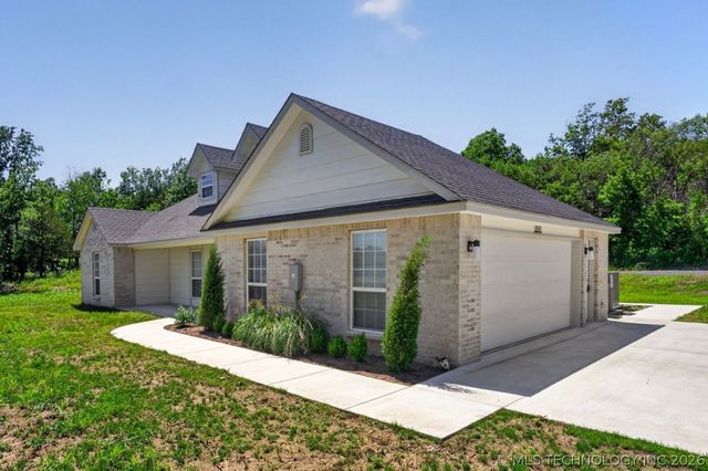 8590 E State Hwy 20, Claremore, OK 74019